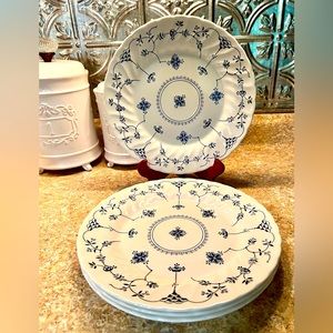 Churchill Finlandia Swirled Edge Blue & White Dinner Plates Set Of 4 10.5”